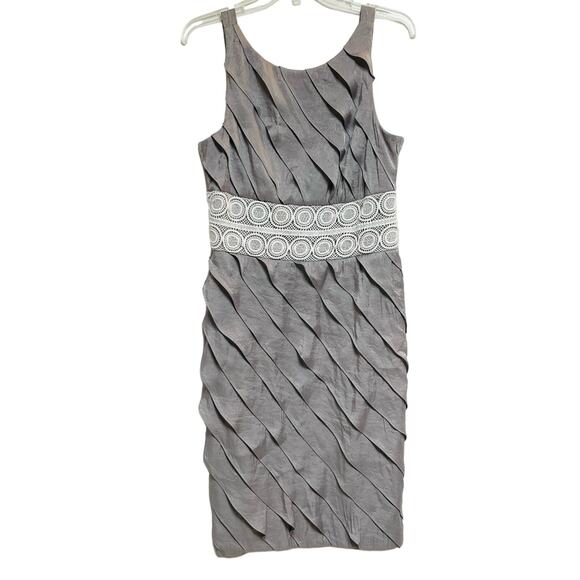 London Times Dresses & Skirts - London Times Sleeveless Layered Shift Dress, *READ LOOSE HEM*, Size 12P